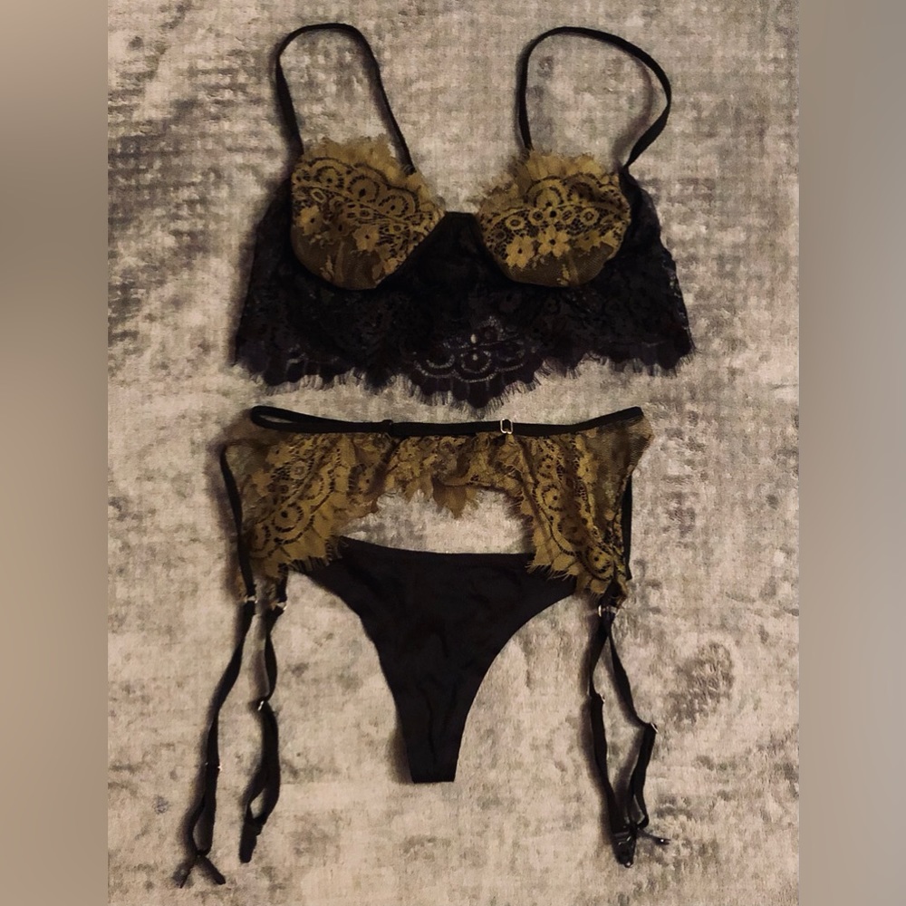 2 piece Lingerie Set, cami and garter